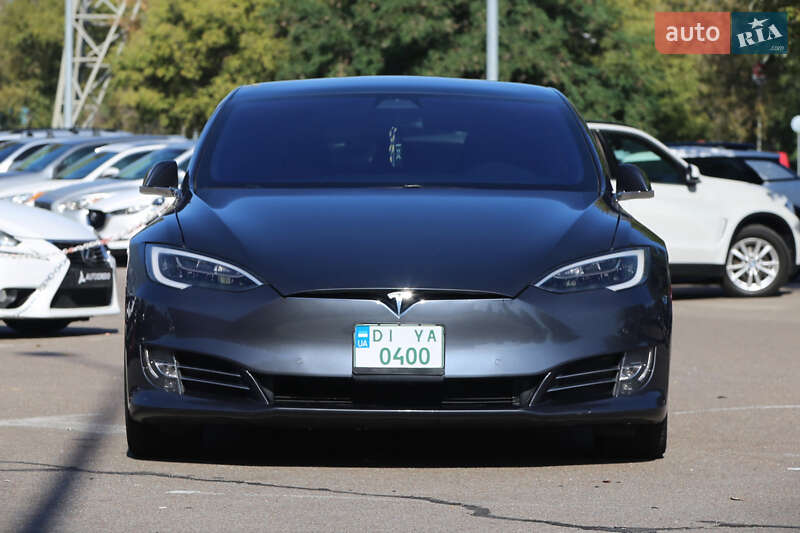 Лифтбек Tesla Model S 2018 в Киеве