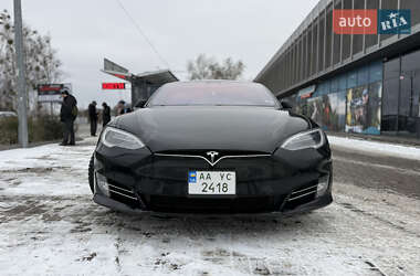 Ліфтбек Tesla Model S 2017 в Києві