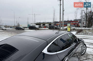 Ліфтбек Tesla Model S 2017 в Києві