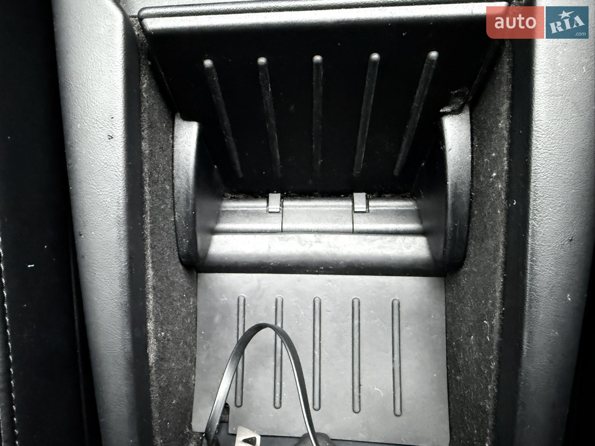 Tesla Model S 2017 VIN 5YJSA1E14HF209722 фото оголошення 33 з 99