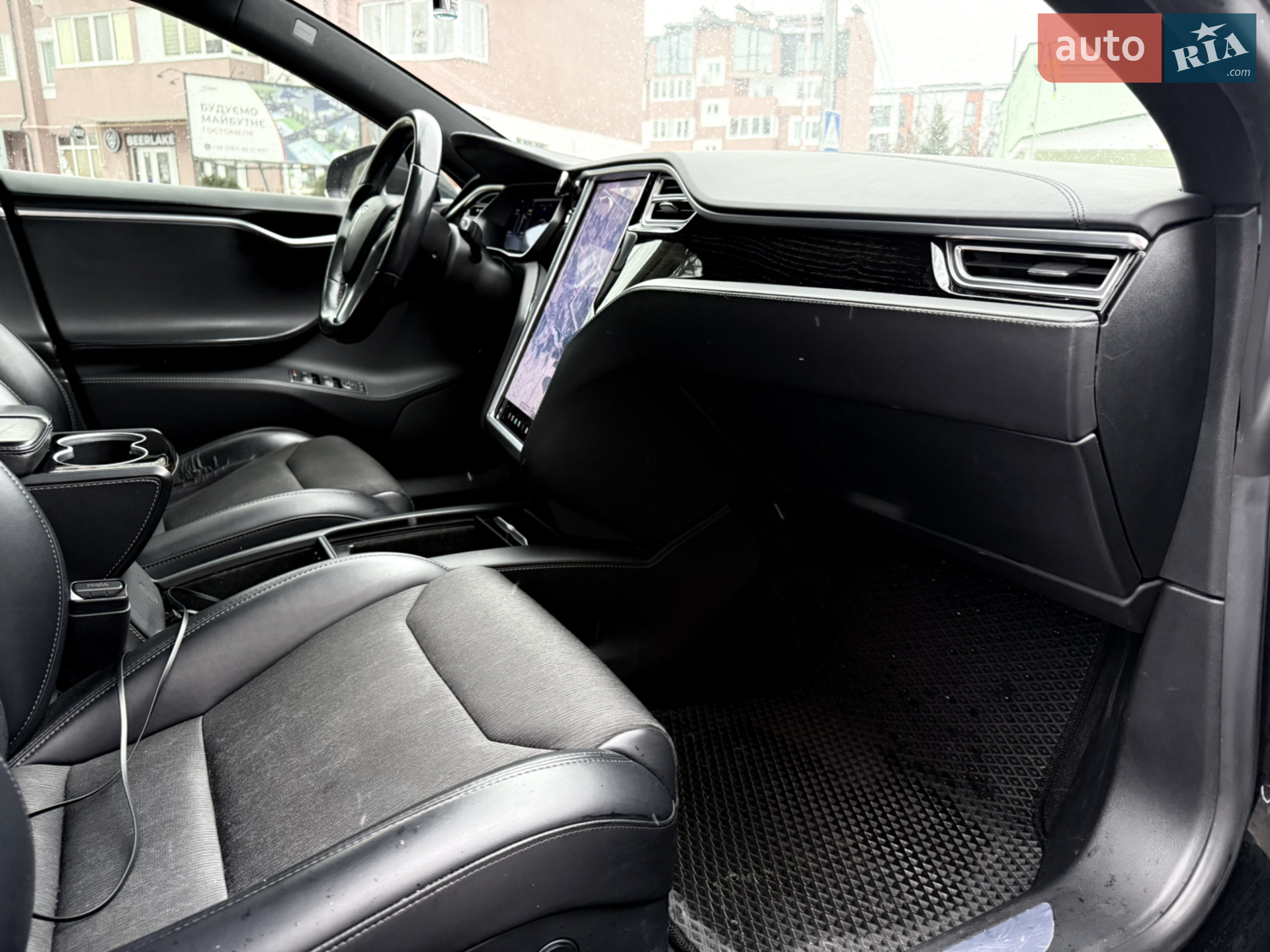 Tesla Model S 2017 VIN 5YJSA1E14HF209722 фото оголошення 36 з 99