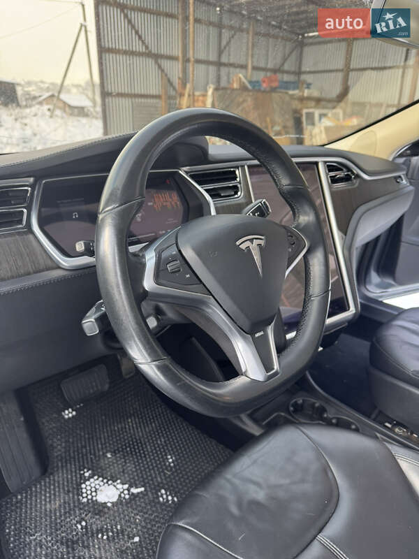 Лифтбек Tesla Model S 2013 в Долине фото 20 Лифтбек Tesla Model S 2013 в Долине