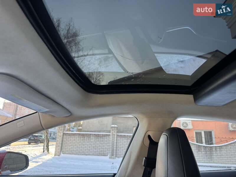 Лифтбек Tesla Model S 2014 в Житомире