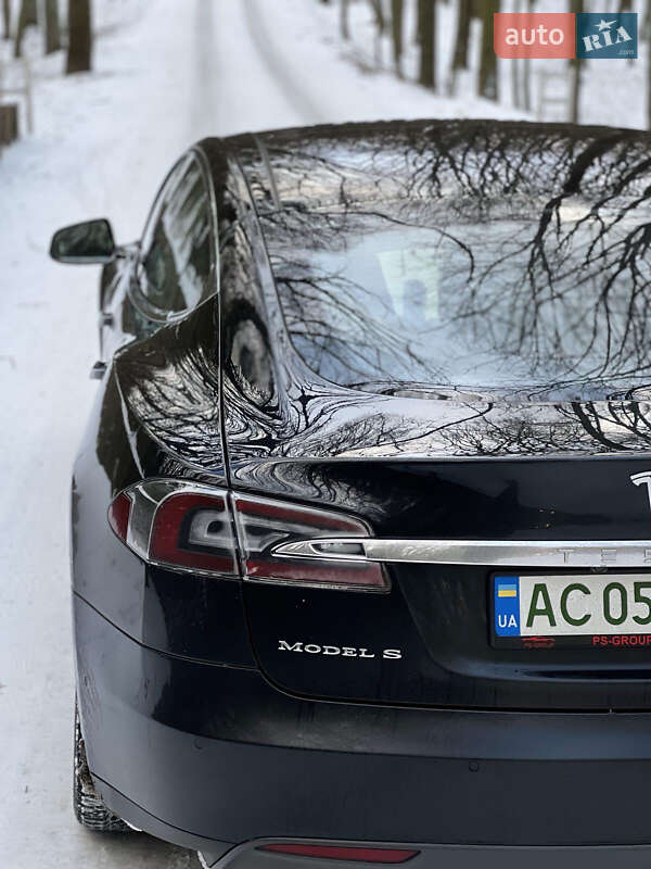 Лифтбек Tesla Model S 2015 в Луцке фото 33 Лифтбек Tesla Model S 2015 в Луцке