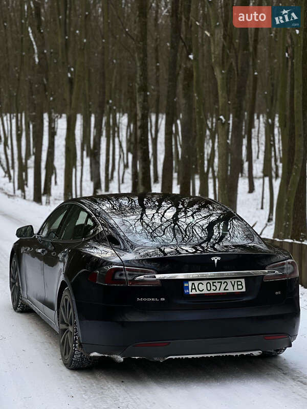 Лифтбек Tesla Model S 2015 в Луцке фото 2 Лифтбек Tesla Model S 2015 в Луцке
