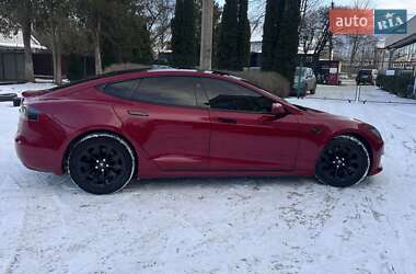 Ліфтбек Tesla Model S 2017 в Чернівцях