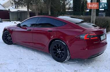 Ліфтбек Tesla Model S 2017 в Чернівцях