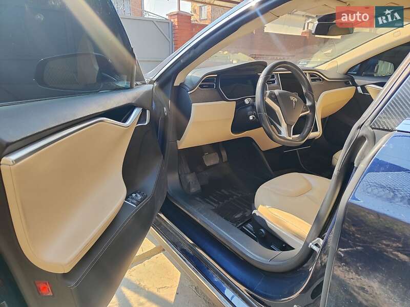 Ліфтбек Tesla Model S 2014 в Пустомитах фото 13 Ліфтбек Tesla Model S 2014 в Пустомитах