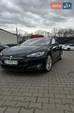 Лифтбек Tesla Model S 2013 в Черновцах