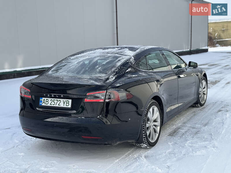 Ліфтбек Tesla Model S 2017 в Вінниці