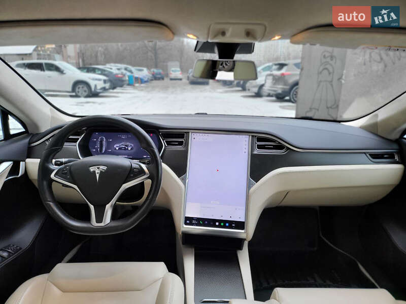 Ліфтбек Tesla Model S 2017 в Києві фото 16 Ліфтбек Tesla Model S 2017 в Києві