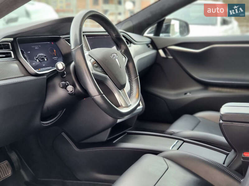 Ліфтбек Tesla Model S 2017 в Києві фото 14 Ліфтбек Tesla Model S 2017 в Києві