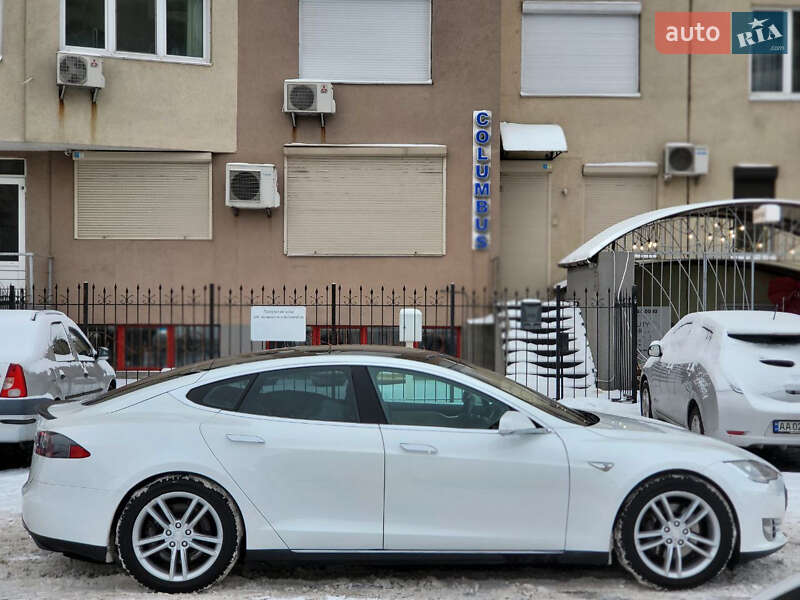 Ліфтбек Tesla Model S 2013 в Києві фото 6 Ліфтбек Tesla Model S 2013 в Києві