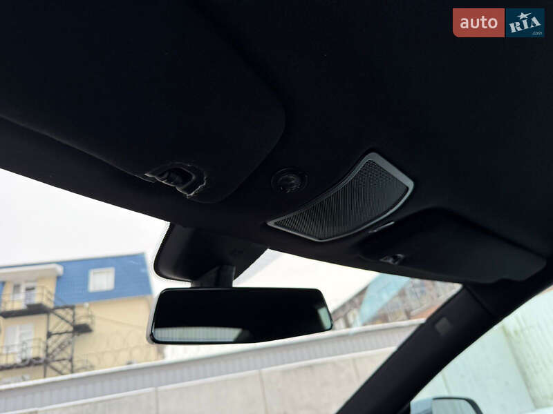 Лифтбек Tesla Model S 2013 в Луцке