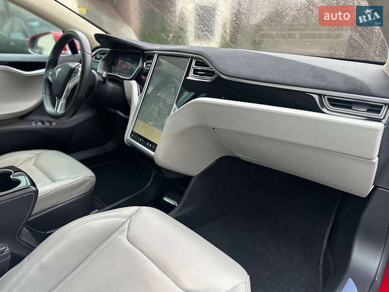 Лифтбек Tesla Model S 2015 в Одессе