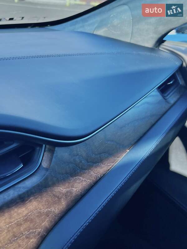 Лифтбек Tesla Model S 2019 в Одессе