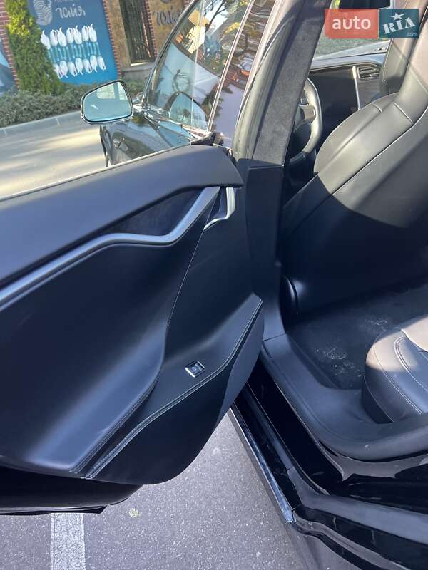 Лифтбек Tesla Model S 2019 в Одессе