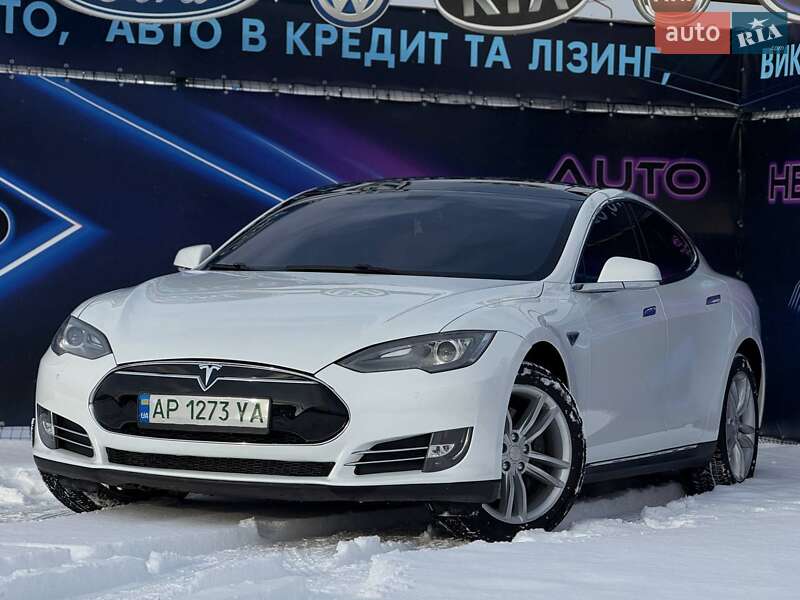 Tesla Model S 2013