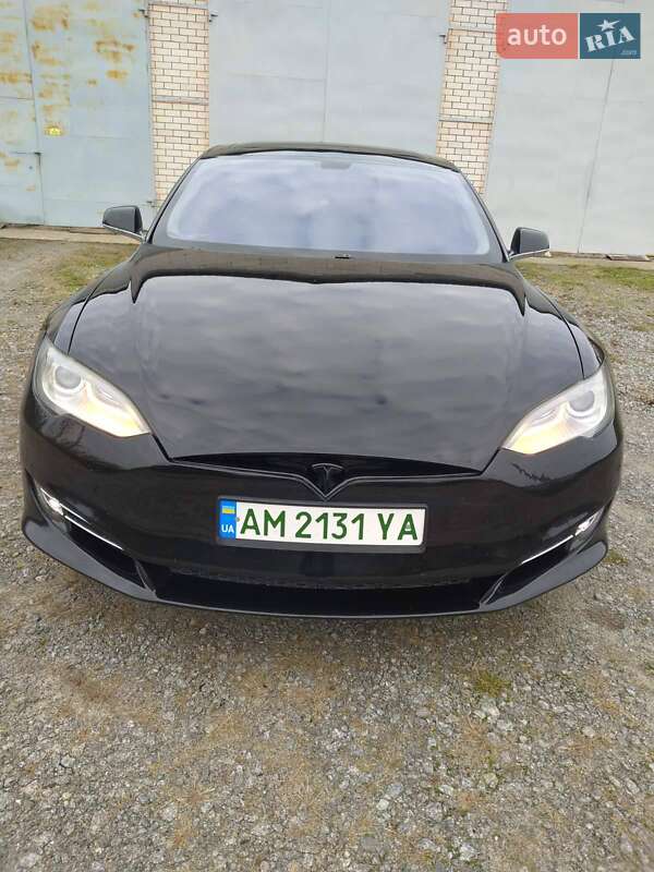 Tesla Model S 2012