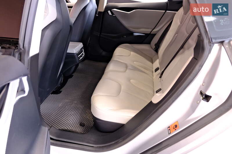 Лифтбек Tesla Model S 2015 в Одессе фото 35 Лифтбек Tesla Model S 2015 в Одессе