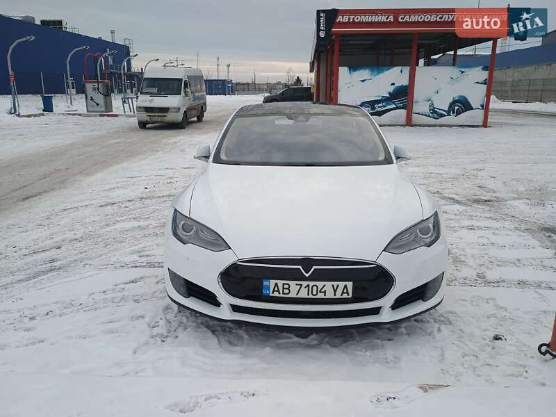 Лифтбек Tesla Model S 2015 в Виннице фото 4 Лифтбек Tesla Model S 2015 в Виннице
