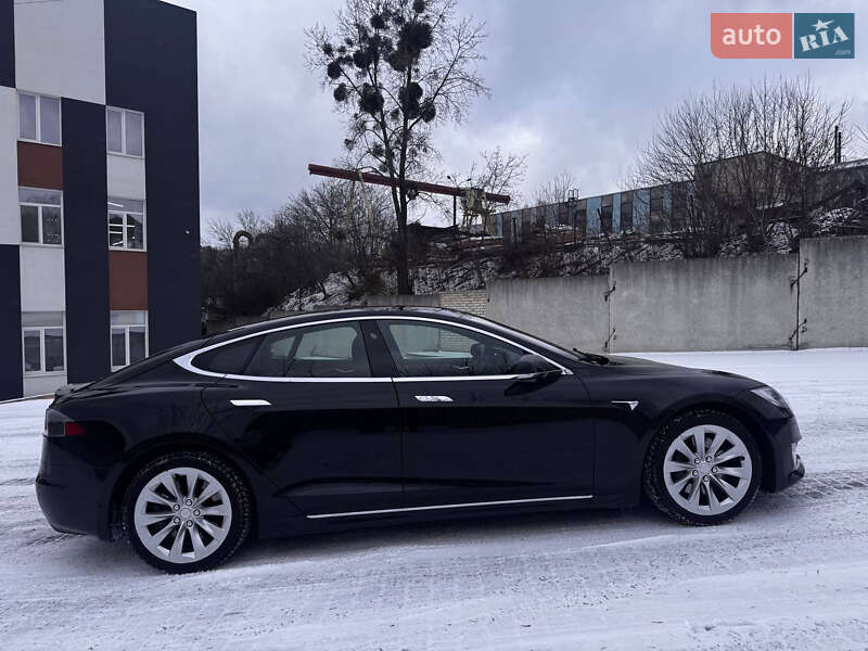 Ліфтбек Tesla Model S 2017 в Рівному фото 13 Ліфтбек Tesla Model S 2017 в Рівному