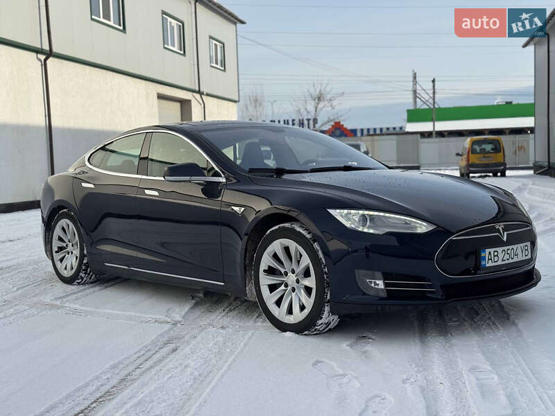 Ліфтбек Tesla Model S 2013 в Вінниці
