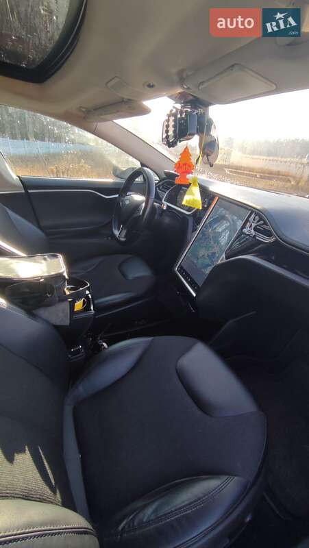 Ліфтбек Tesla Model S 2013 в Житомирі