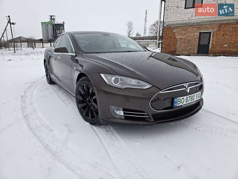 Лифтбек Tesla Model S 2014 в Теребовле фото 2 Лифтбек Tesla Model S 2014 в Теребовле