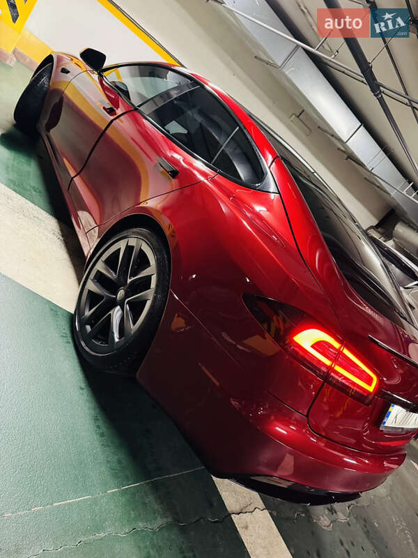 Лифтбек Tesla Model S 2023 в Броварах