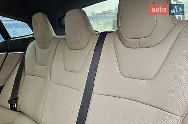 Ліфтбек Tesla Model S 2019 в Харкові