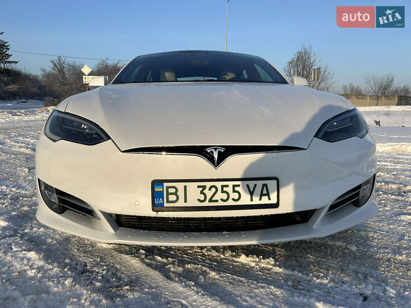 Лифтбек Tesla Model S 2020 в Полтаве