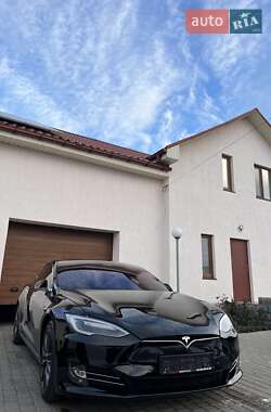 Ліфтбек Tesla Model S 2017 в Миколаєві