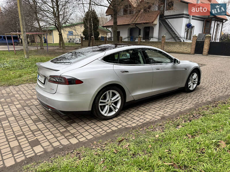 Лифтбек Tesla Model S 2014 в Луцке фото 14 Лифтбек Tesla Model S 2014 в Луцке