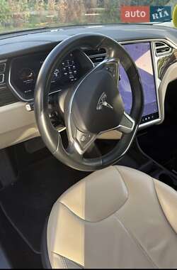 Лифтбек Tesla Model S 2014 в Киеве