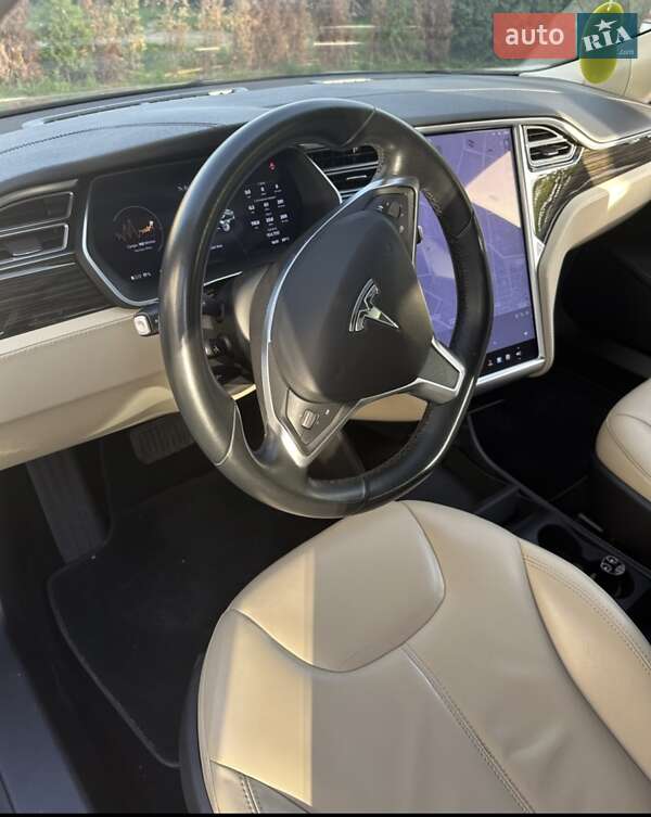 Лифтбек Tesla Model S 2014 в Киеве фото 5 Лифтбек Tesla Model S 2014 в Киеве