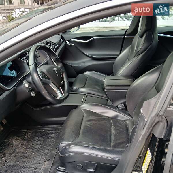 Лифтбек Tesla Model S 2017 в Киеве