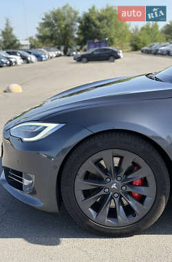 Лифтбек Tesla Model S 2020 в Днепре