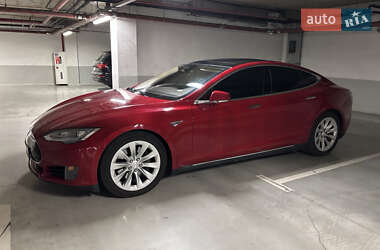 Ліфтбек Tesla Model S 2016 в Львові