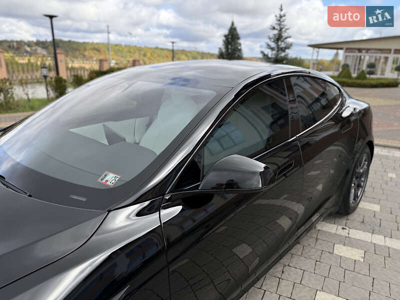 Лифтбек Tesla Model S 2024 в Дрогобыче