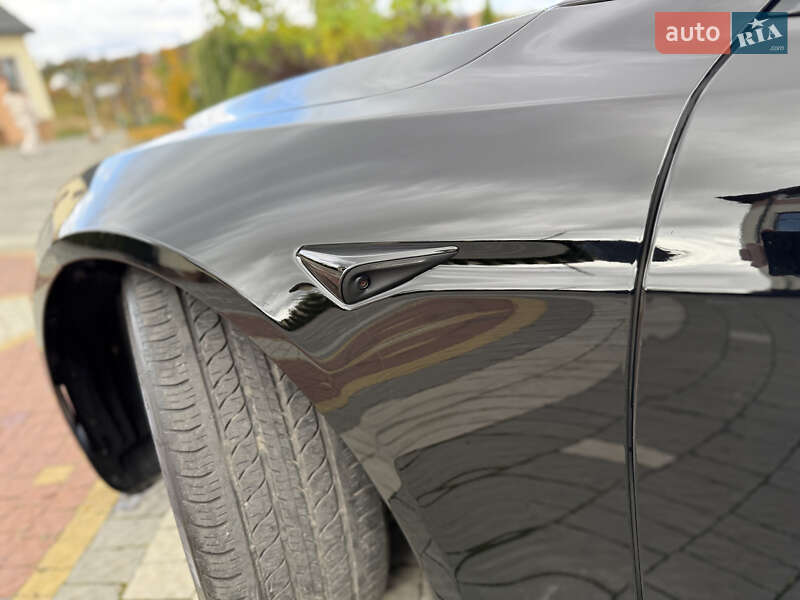 Лифтбек Tesla Model S 2024 в Дрогобыче