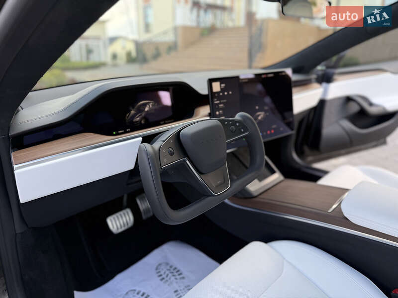 Лифтбек Tesla Model S 2024 в Дрогобыче