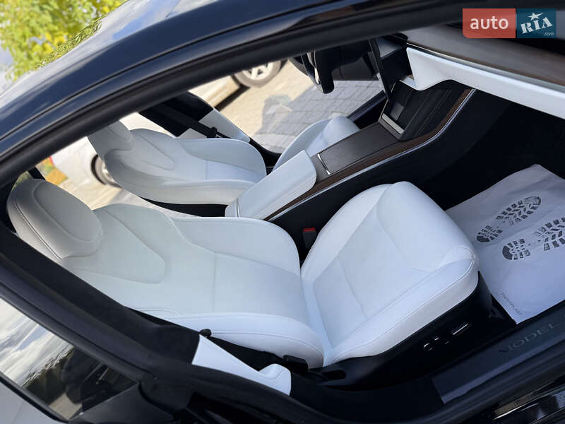 Лифтбек Tesla Model S 2024 в Дрогобыче