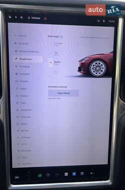 Лифтбек Tesla Model S 2016 в Львове