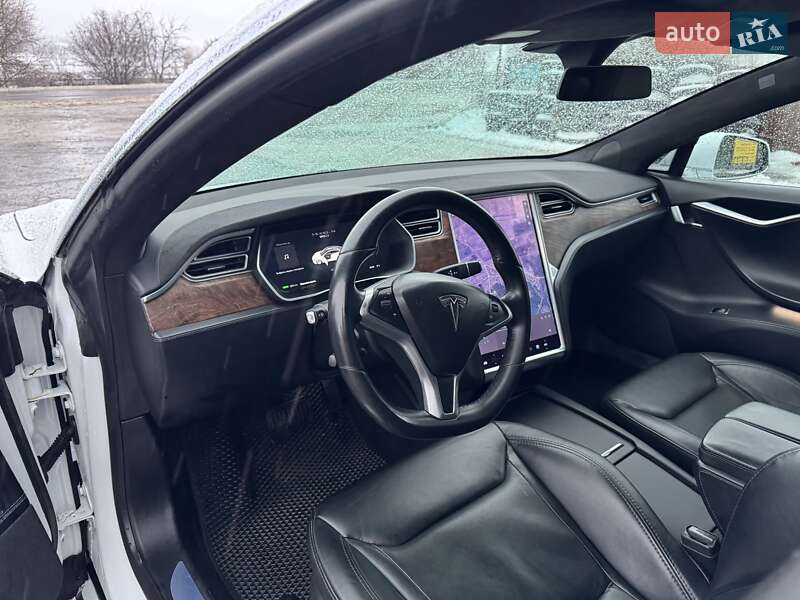 Ліфтбек Tesla Model S 2016 в Бучі фото 24 Ліфтбек Tesla Model S 2016 в Бучі