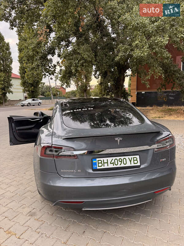 Лифтбек Tesla Model S 2013 в Одессе