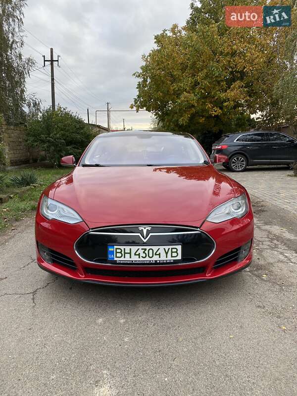 Лифтбек Tesla Model S 2013 в Одессе