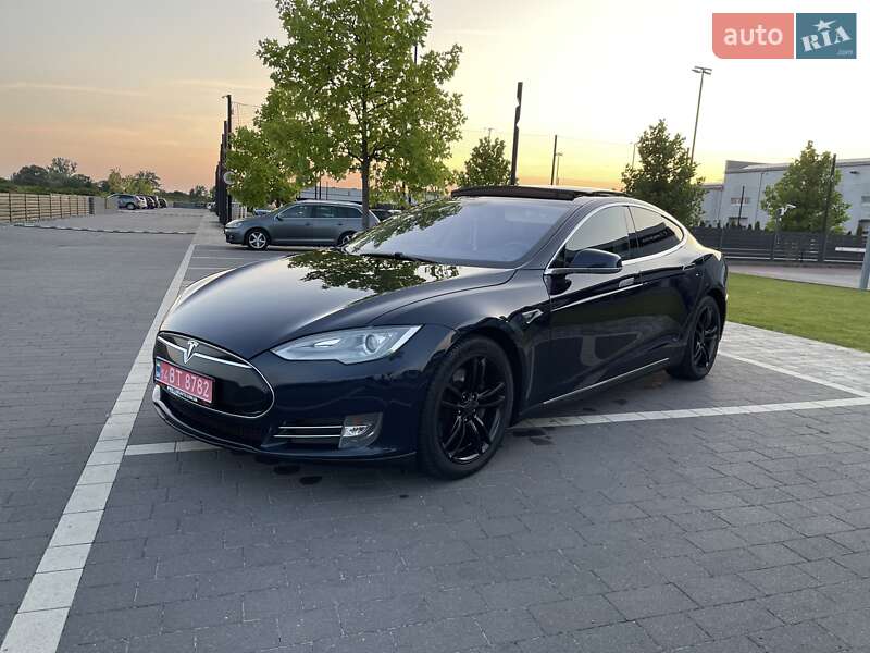 Лифтбек Tesla Model S 2013 в Мукачево