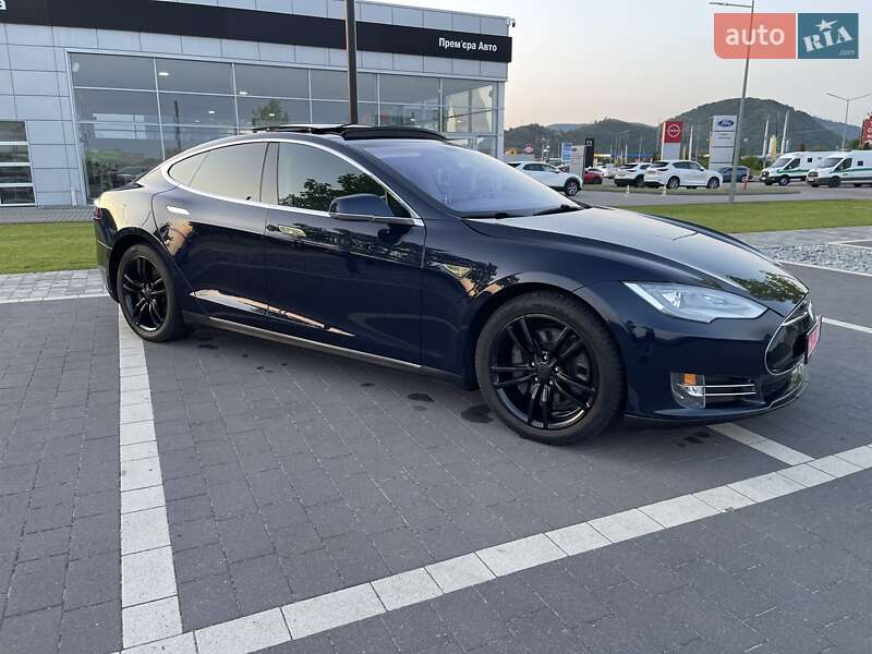 Лифтбек Tesla Model S 2013 в Мукачево