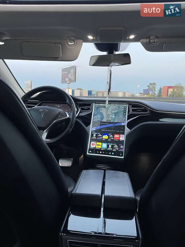 Лифтбек Tesla Model S 2013 в Мукачево